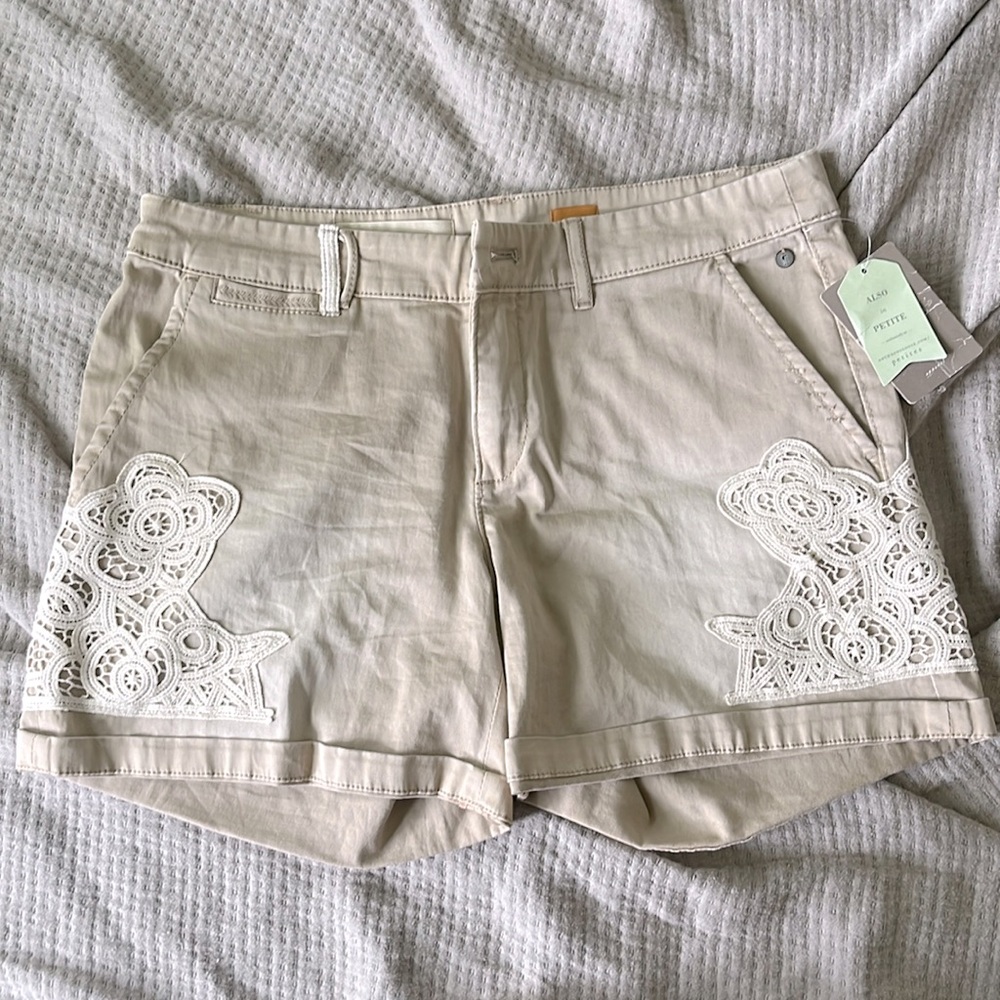 Pilcro and the Letterpress sz 28 crochet detailed tan beige cuffed shorts